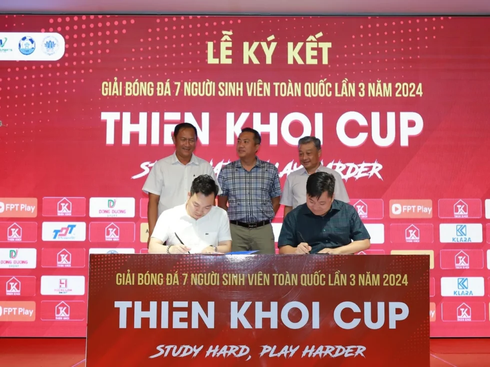 Đóng góp tích cực cho cộng đồng và xã hội