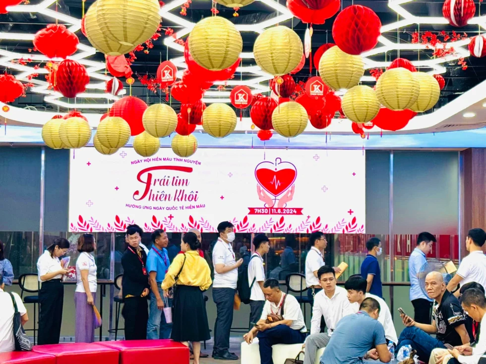 Đóng góp tích cực cho cộng đồng và xã hội