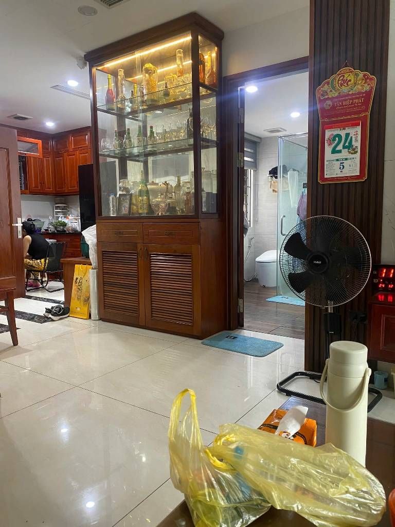 Bán nhà Trần Khát Chân - diện tích 74m2 6 tầng - Mặt phố lớn, kinh doanh sầm uất - giá 75 tỷ