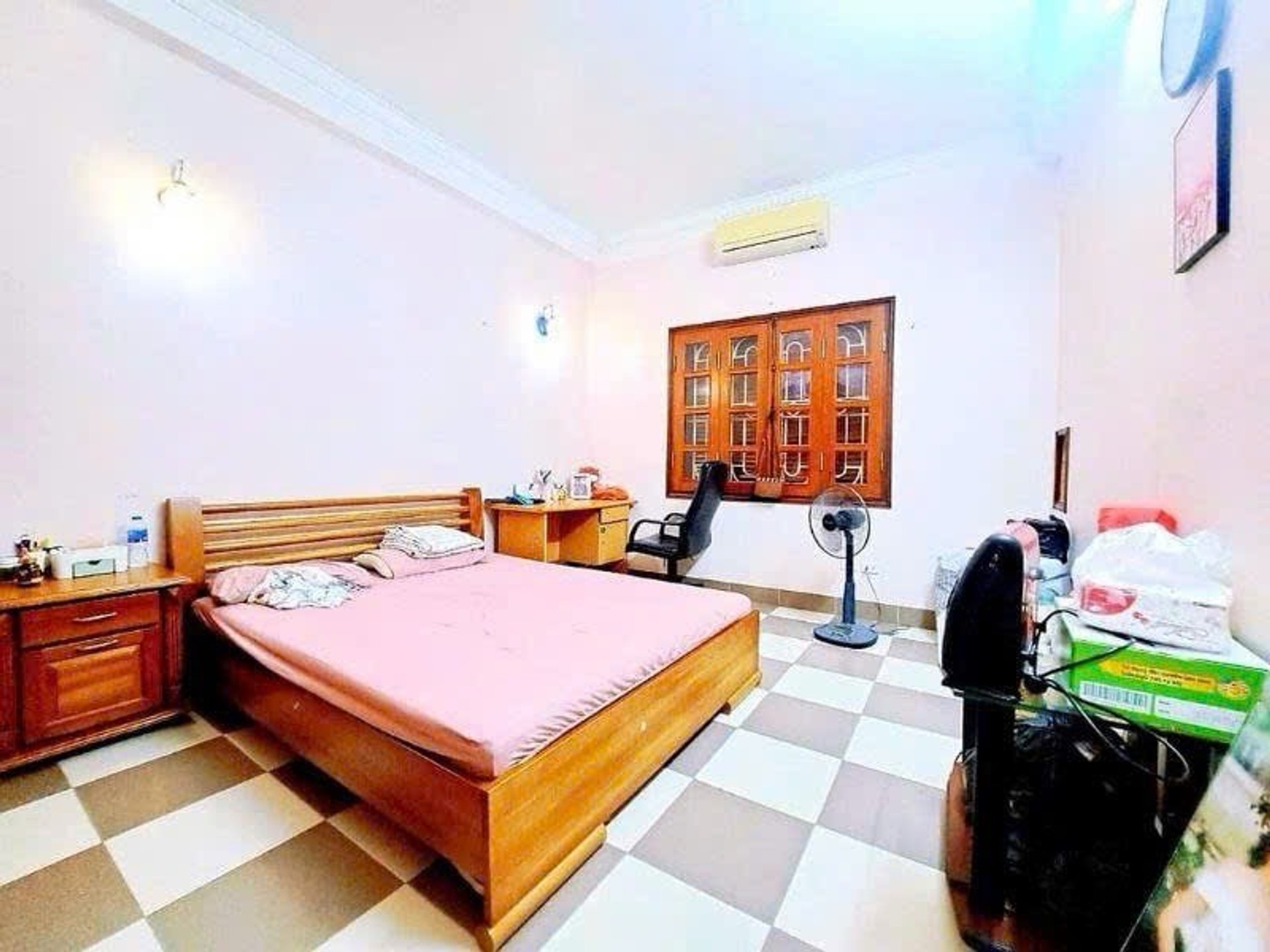 Bán nhà Hoàng Văn Thái - diện tích 69m2 4 tầng - Nhà kinh doanh, mặt ngõ rộng - giá 41,5 tỷ