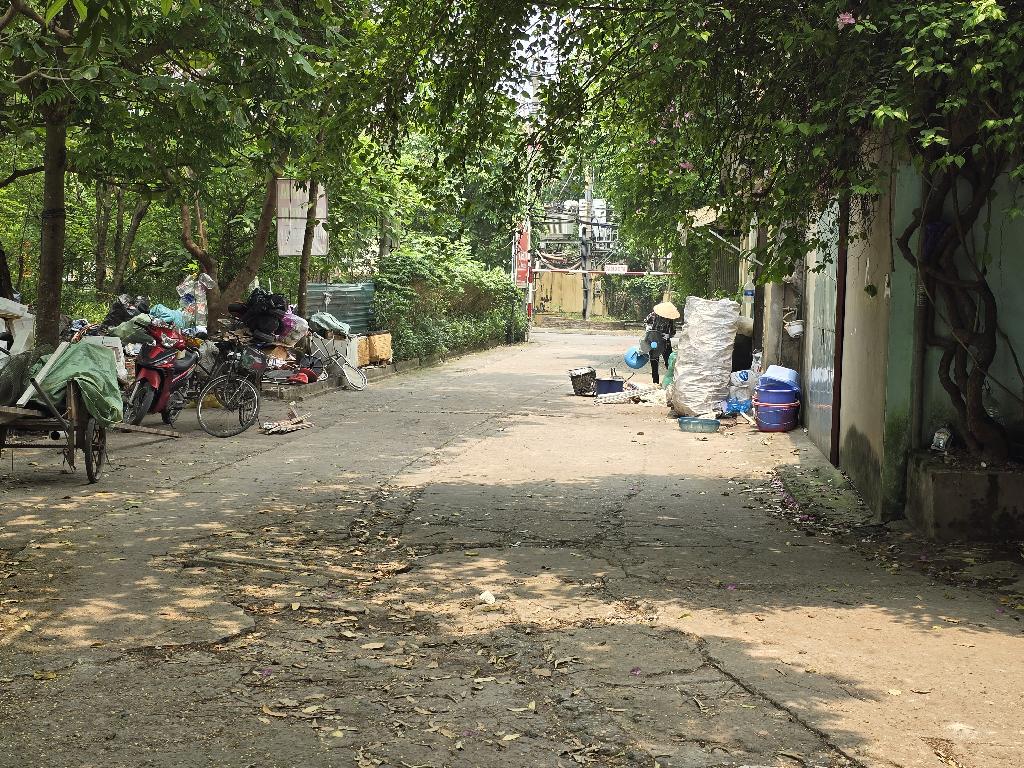 Bán nhà Thôn Cương Ngô - diện tích 150m2 1 tầng - ô tô tránh - giá 28 tỷ