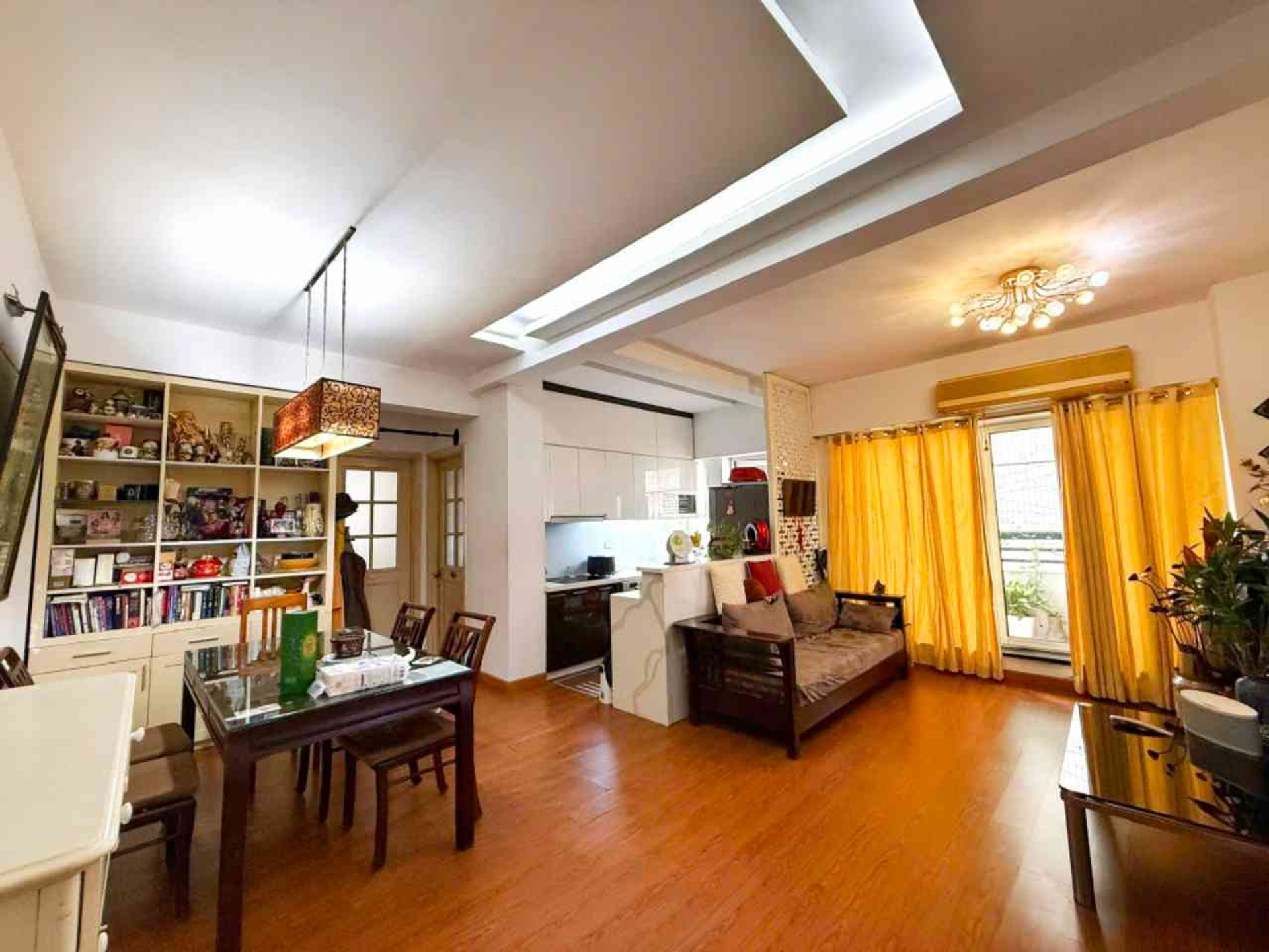 Bán nhà Hoa Lư - diện tích 95m2 1 tầng - Căn hộ chung cư mặt phố - giá 11,95 tỷ