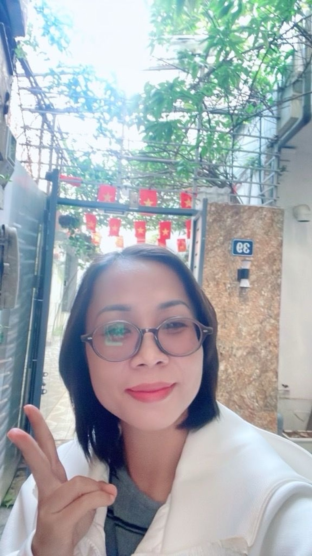 Bán nhà Mạc Thị Bưởi - diện tích 107m2 7 tầng - Bốn mặt thoáng - giá 40 tỷ