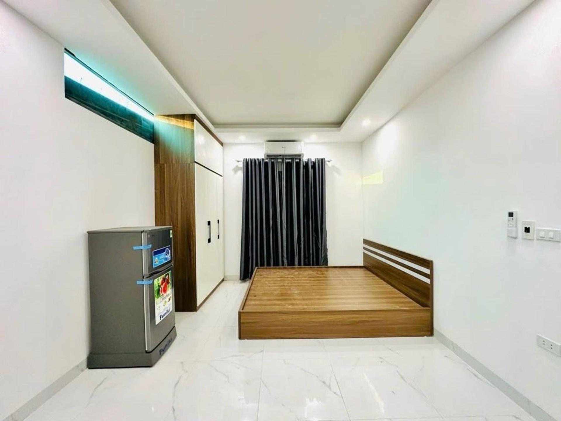 Bán nhà Mạc Thị Bưởi - diện tích 107m2 7 tầng - Bốn mặt thoáng - giá 40 tỷ