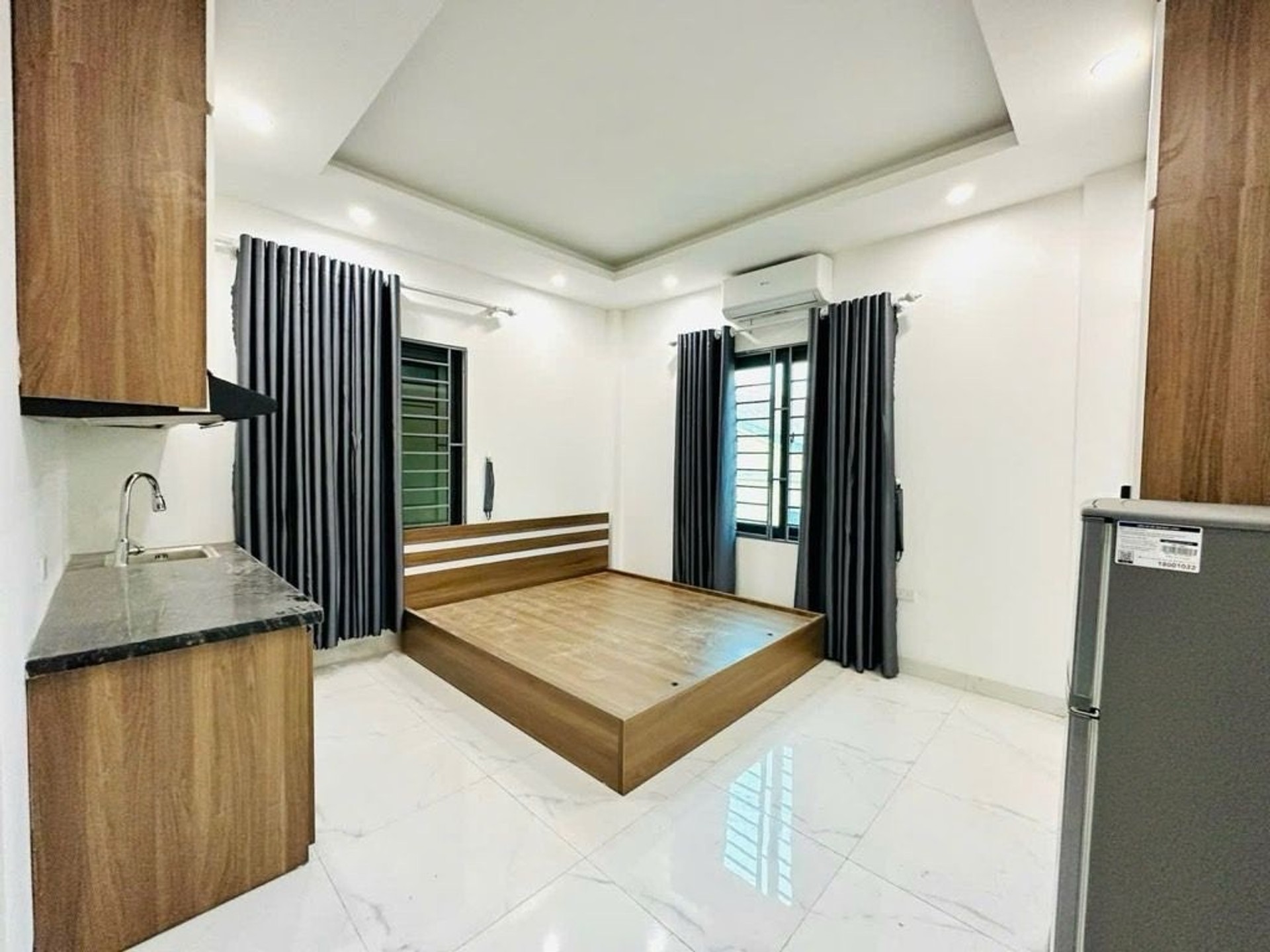 Bán nhà Mạc Thị Bưởi - diện tích 107m2 7 tầng - Bốn mặt thoáng - giá 40 tỷ