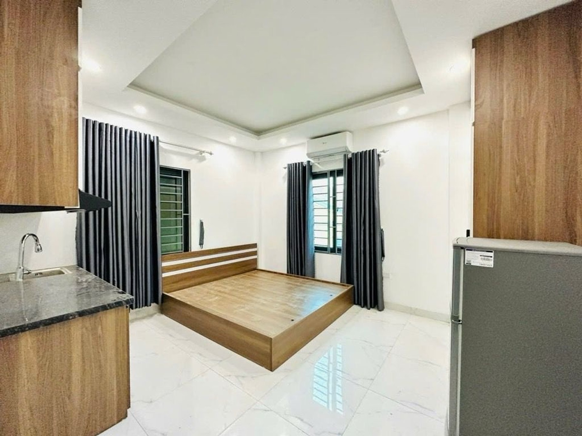 Bán nhà Mạc Thị Bưởi - diện tích 107m2 7 tầng - Bốn mặt thoáng - giá 40 tỷ