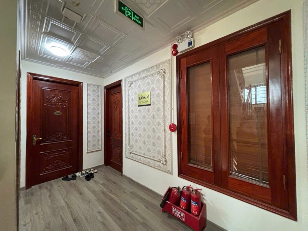 Bán nhà Nguyễn Khoái - diện tích 128.7m2 7 tầng - Mặt tiền khủng, gara, thang máy - giá 55 tỷ