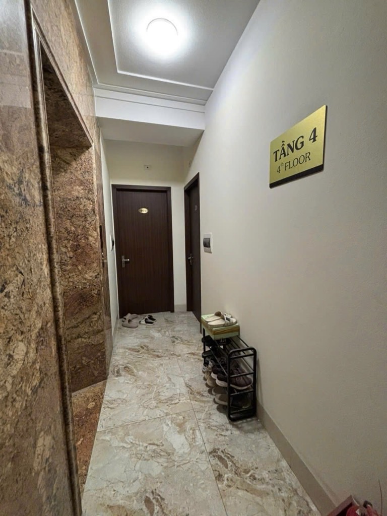 Bán nhà Nguyễn Khoái - diện tích 128.7m2 7 tầng - Mặt tiền khủng, gara, thang máy - giá 55 tỷ