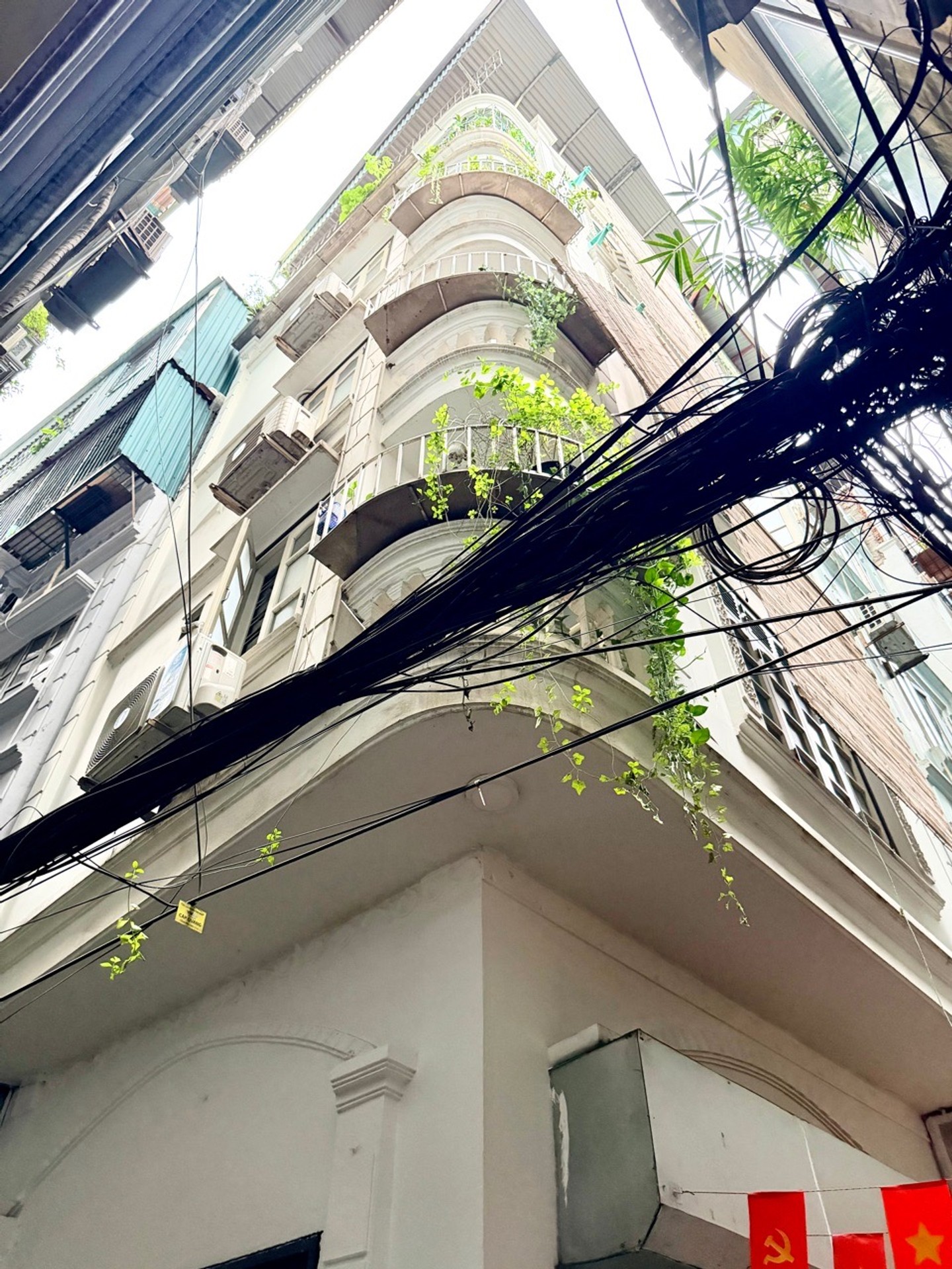 Bán nhà Đống Đa - diện tích 12m2 5 tầng - ô tô qua nhà - giá 4,8 tỷ