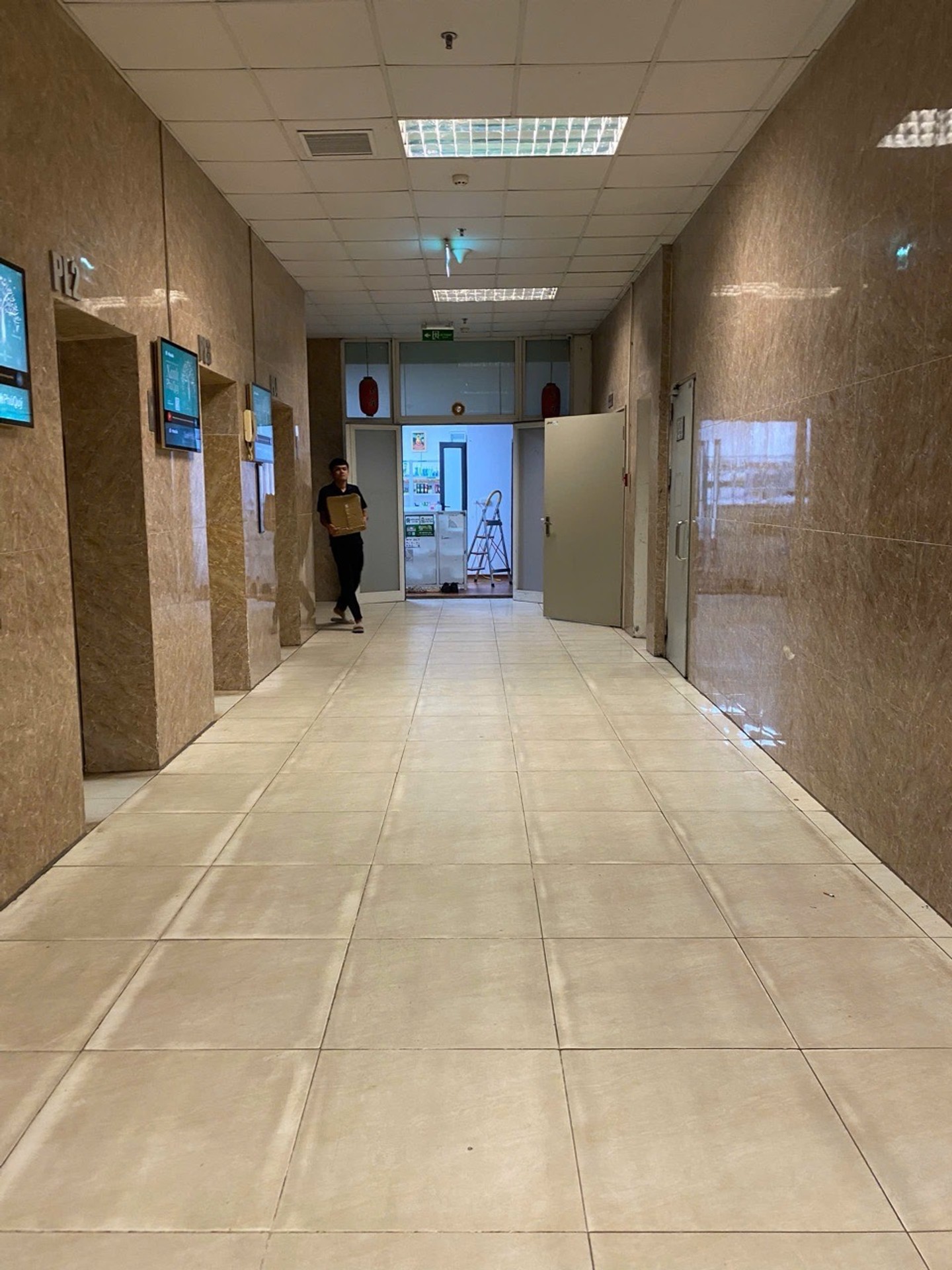 Bán nhà Lĩnh Nam - diện tích 92m2 26 tầng - Căn hộ chung cư đẹp - giá 4,6 tỷ