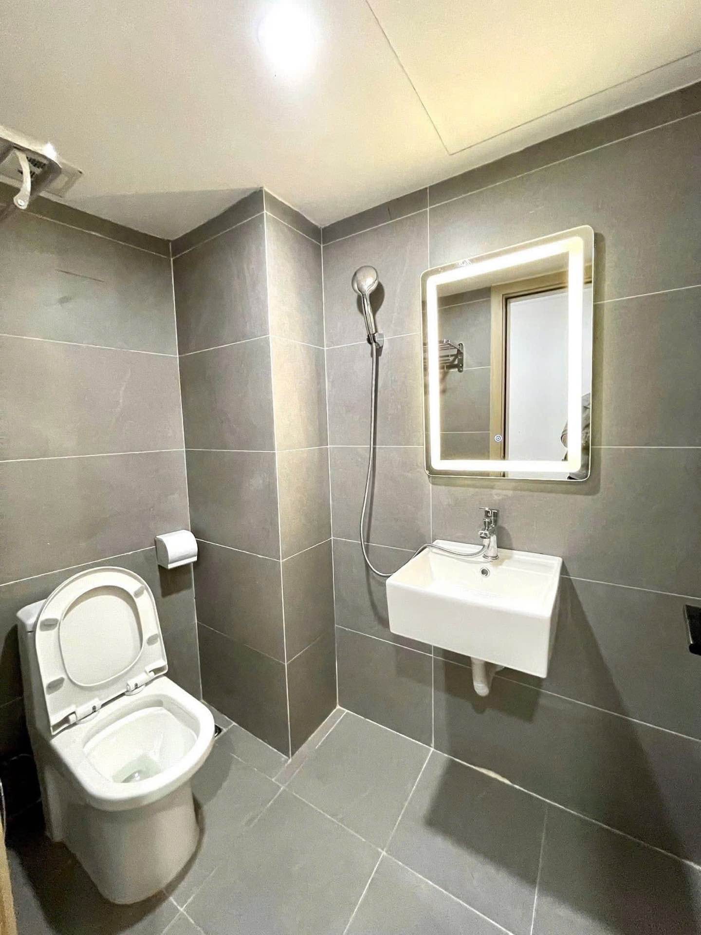 Bán nhà Trần Duy Hưng - diện tích 63m2 7 tầng - Dòng tiền 85 triệu/tháng - giá 25 tỷ