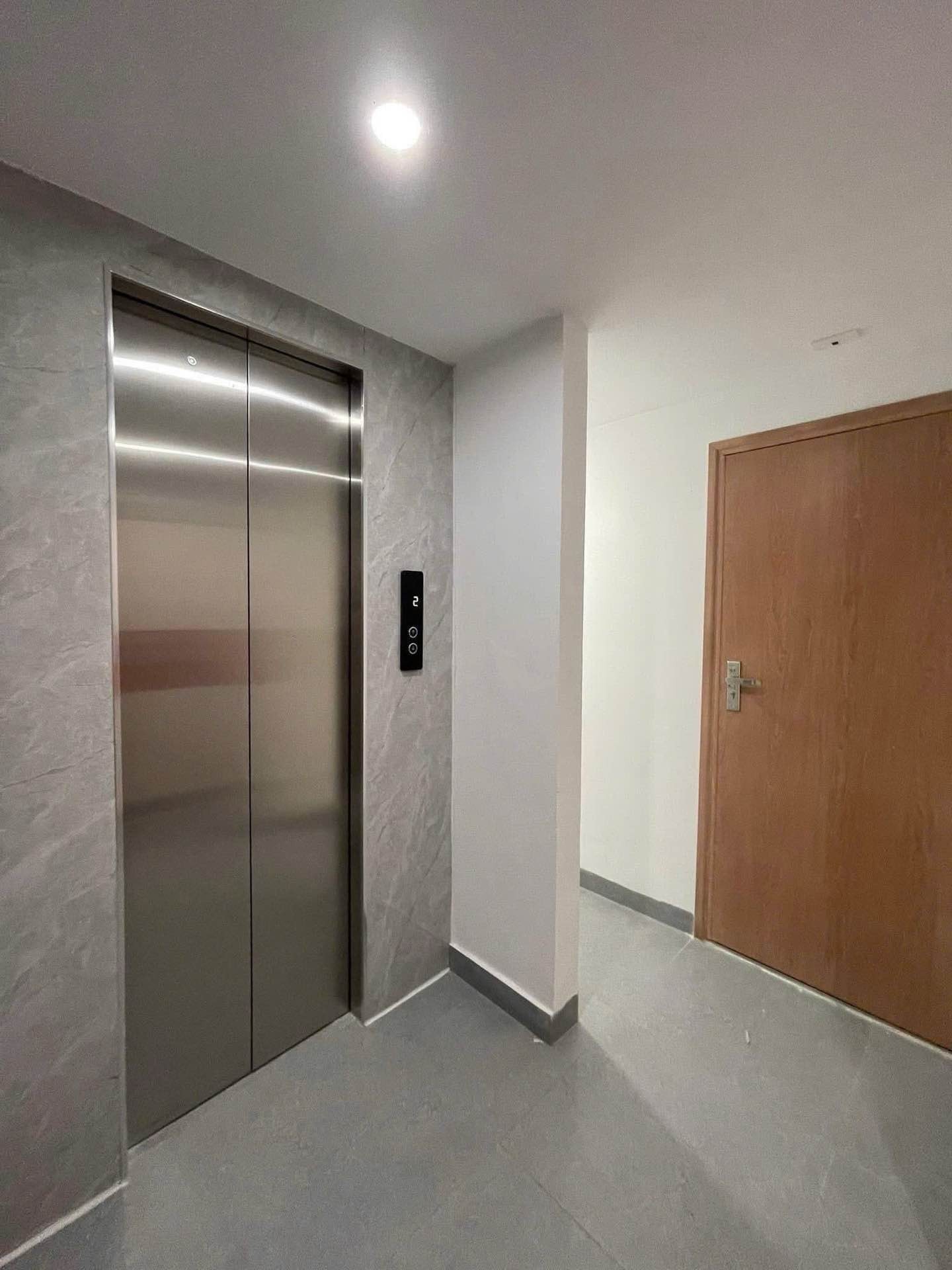 Bán nhà Trần Duy Hưng - diện tích 63m2 7 tầng - Dòng tiền 85 triệu/tháng - giá 25 tỷ