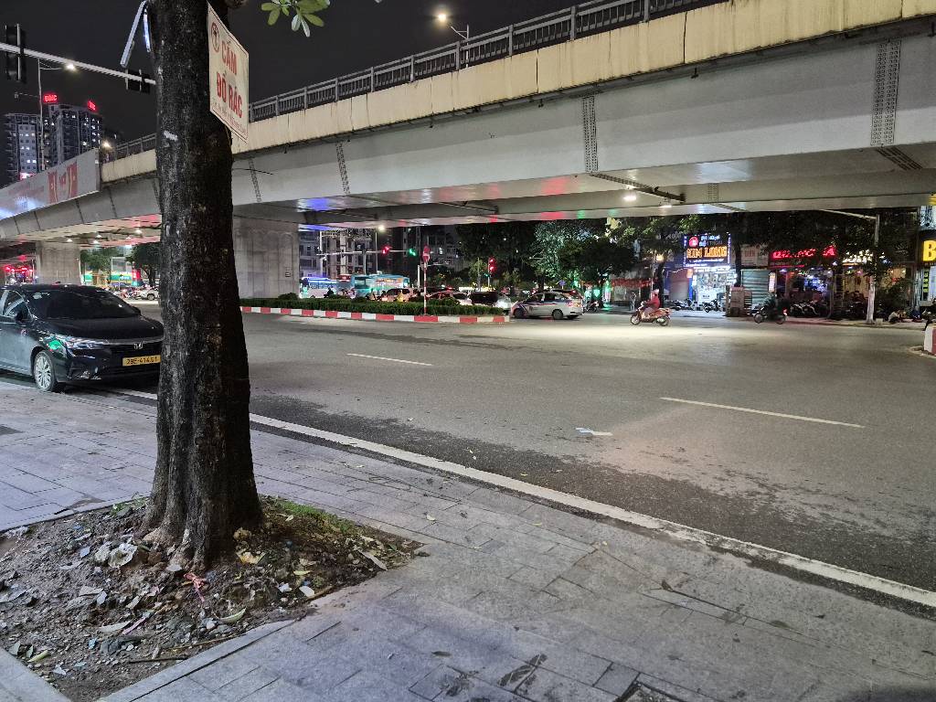 Bán nhà Nguyễn Chí Thanh - diện tích 45m2 4 tầng - Mặt phố lớn, kinh doanh siêu thuận tiện - giá 46,5 tỷ