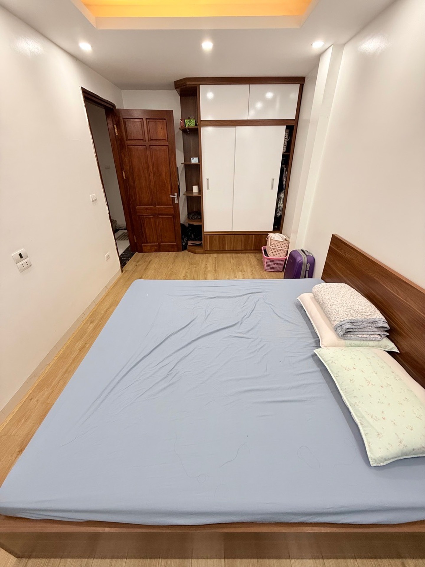 Bán nhà Ngọc Hồi - diện tích 35m2 4 tầng - Mặt tiền rộng cực thoáng sáng - giá 7,8 tỷ