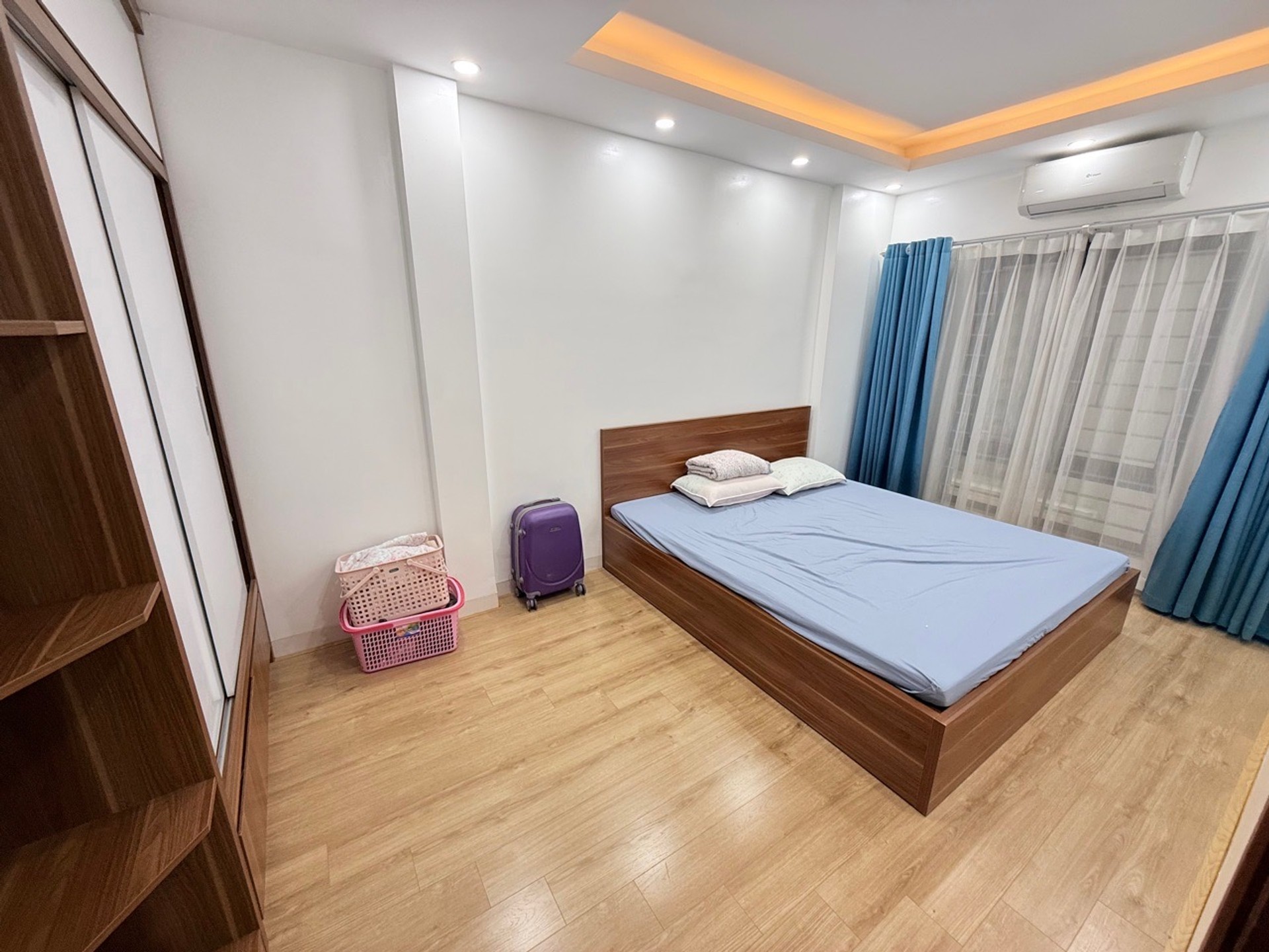 Bán nhà Ngọc Hồi - diện tích 35m2 4 tầng - Mặt tiền rộng cực thoáng sáng - giá 7,8 tỷ