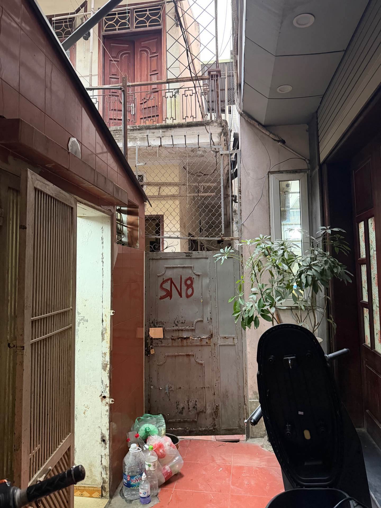 Bán nhà Cảm Hội - diện tích 48m2 2 tầng - ô tô cách nhà 10 mét - giá 10,1 tỷ