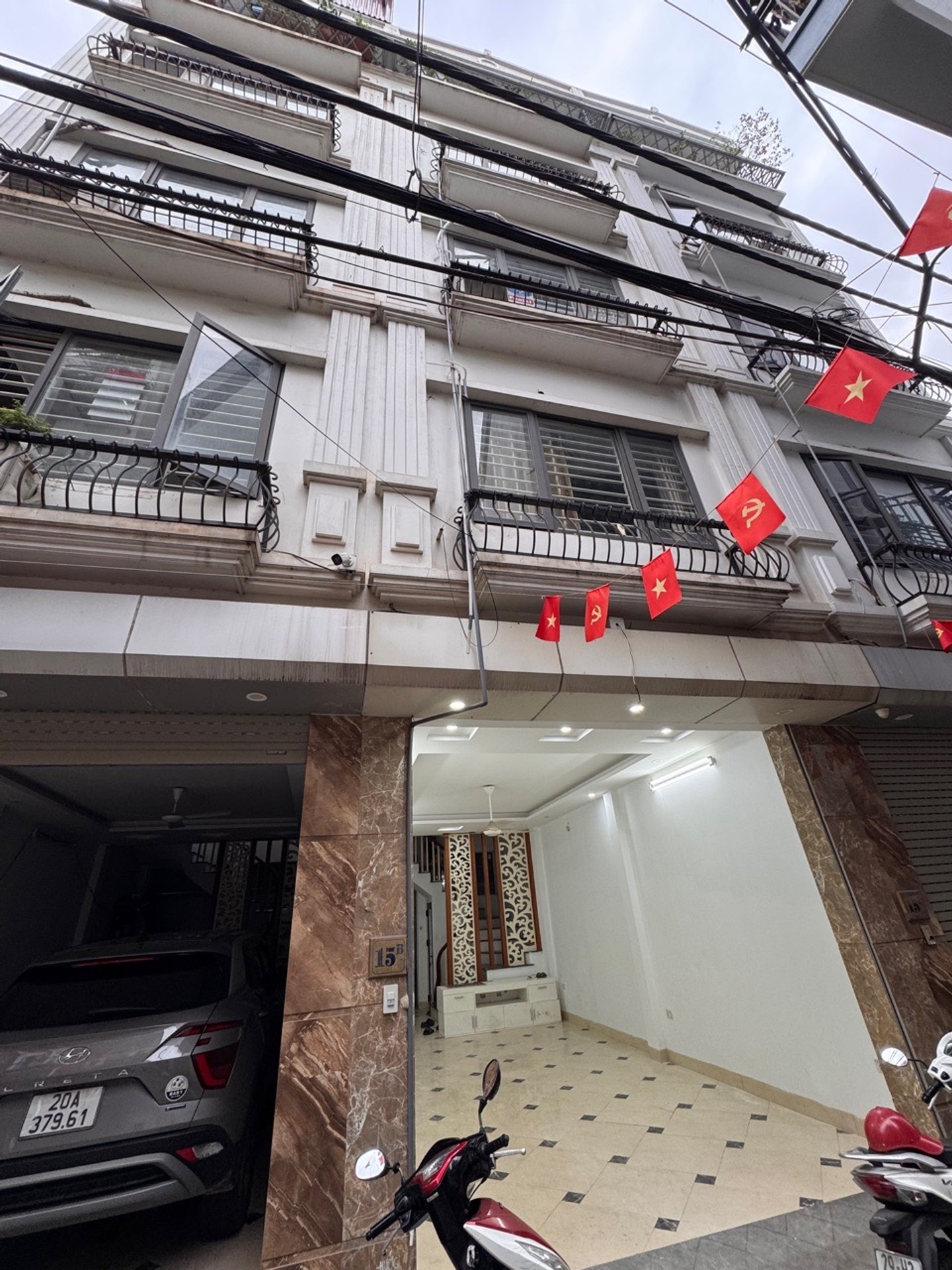 Bán nhà Yên Duyên - diện tích 42m2 5 tầng - ô tô đỗ cửa - giá 9,8 tỷ