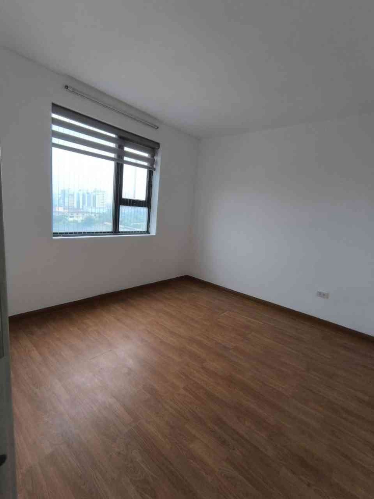 Bán nhà Lĩnh Nam - diện tích 61m2 8 tầng - Căn hộ tặng full nội thất - giá 4,79 tỷ