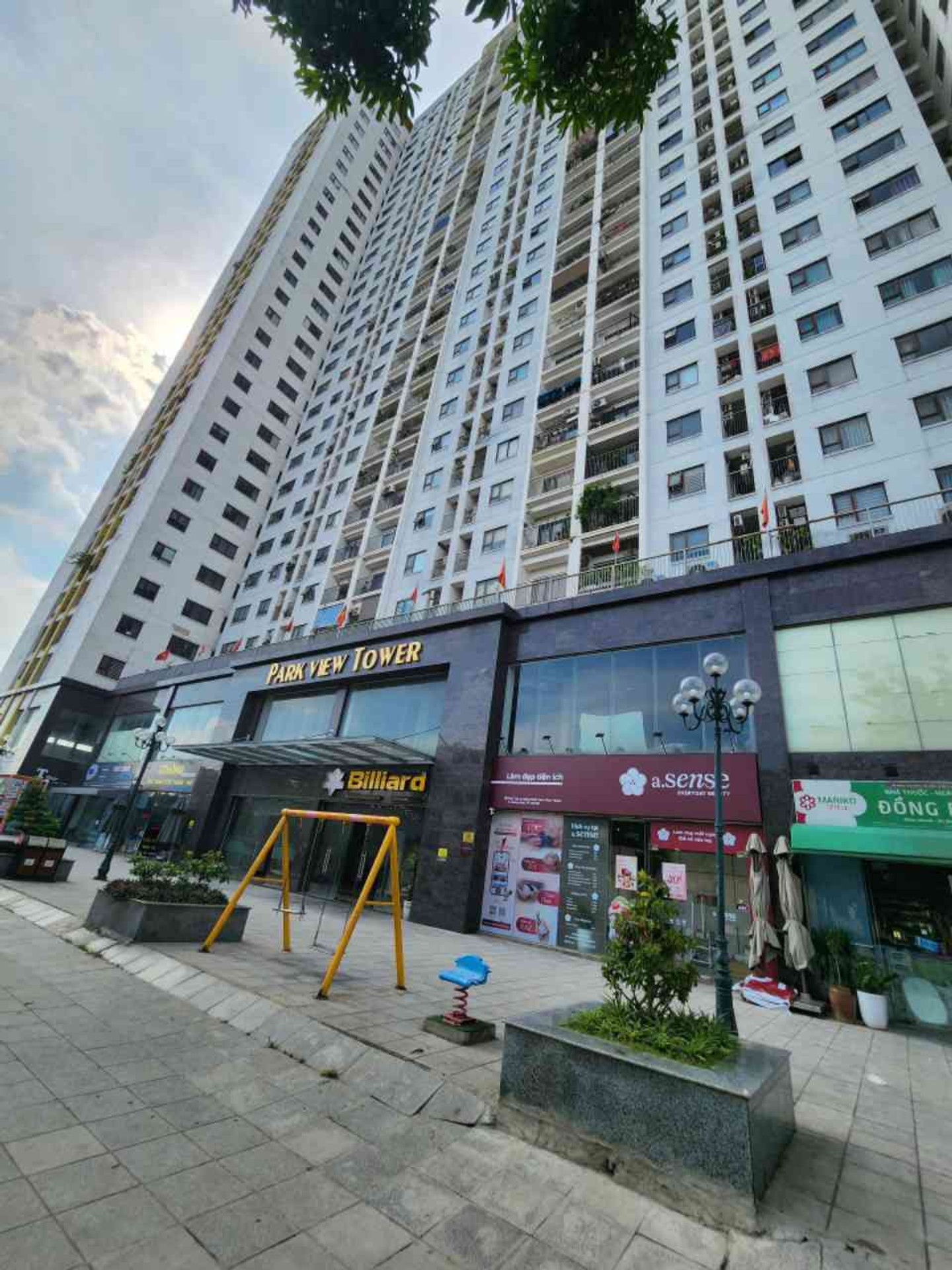 Bán nhà Lĩnh Nam - diện tích 61m2 8 tầng - Căn hộ tặng full nội thất - giá 4,79 tỷ