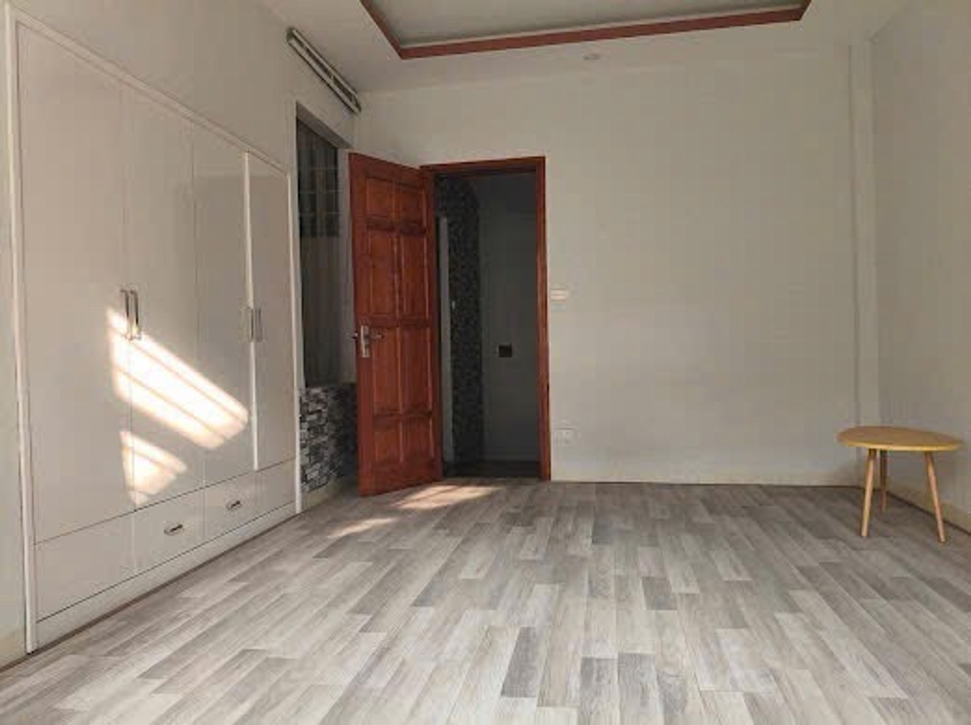Bán nhà Định Công Hạ - diện tích 39m2 5 tầng - Ngõ ba gác - giá 10 tỷ