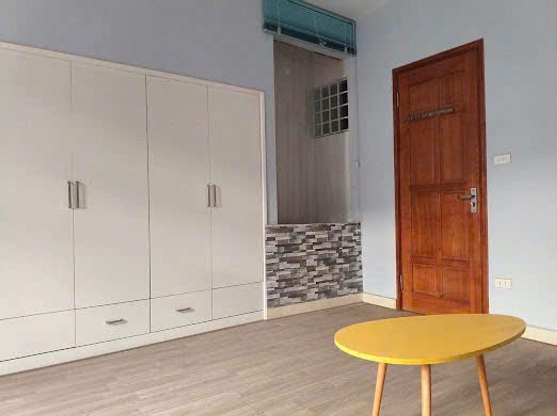 Bán nhà Định Công Hạ - diện tích 39m2 5 tầng - Ngõ ba gác - giá 10 tỷ