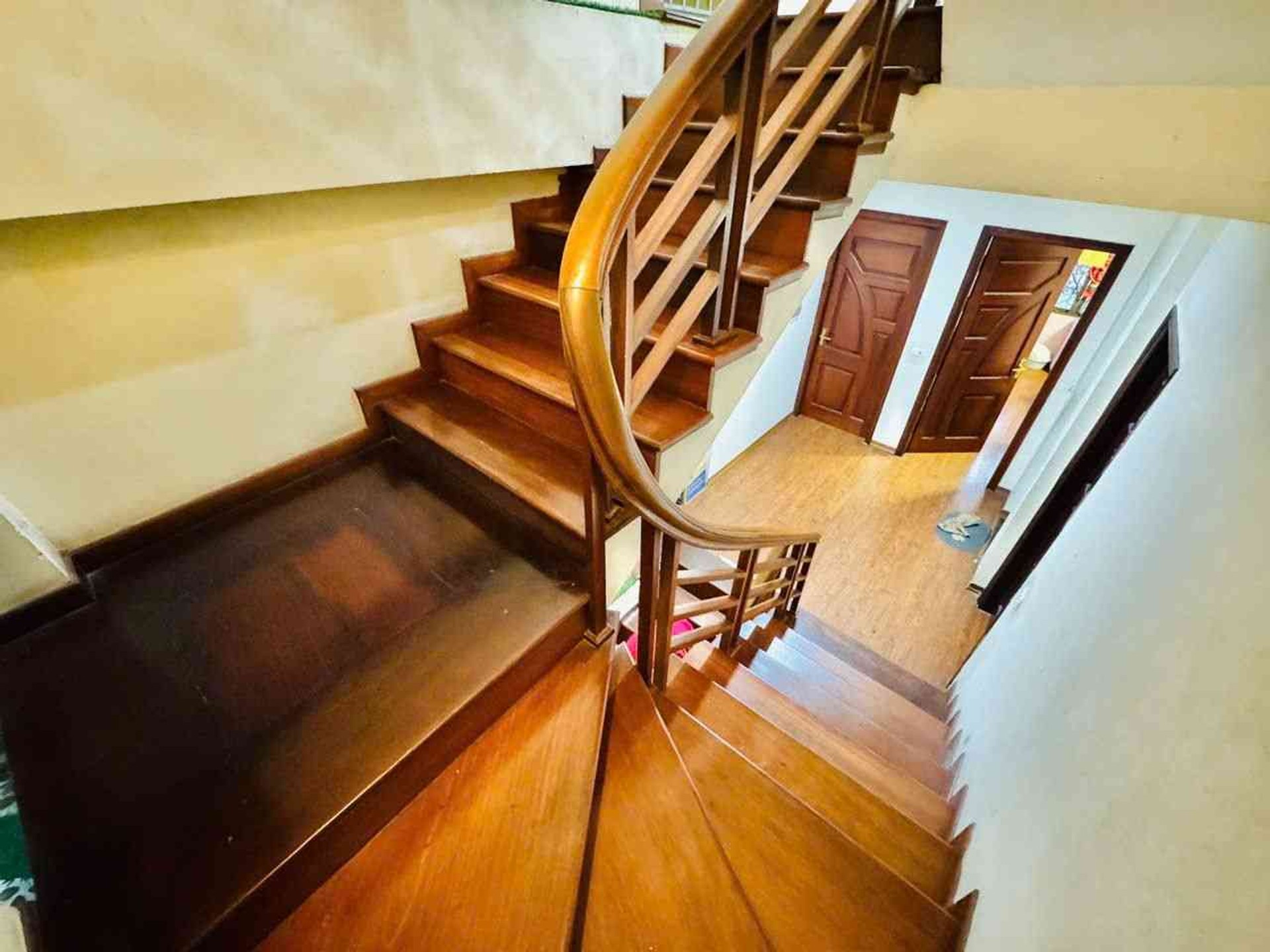 Bán nhà Minh Khai - diện tích 80m2 5 tầng - Nhà khung cột chắc chắn - giá 24 tỷ