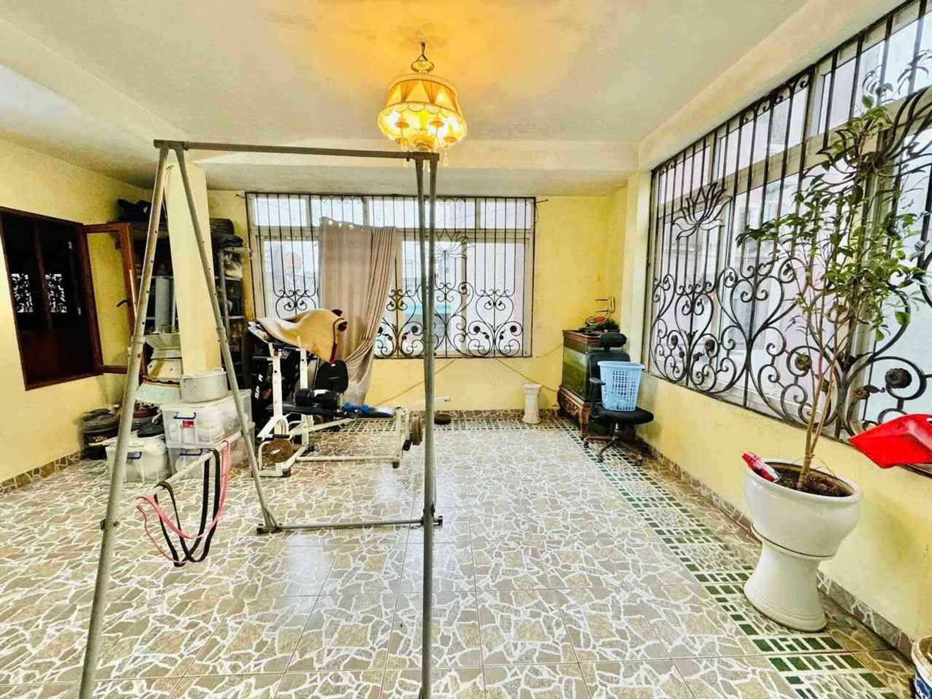 Bán nhà Minh Khai - diện tích 80m2 5 tầng - Nhà khung cột chắc chắn - giá 24 tỷ