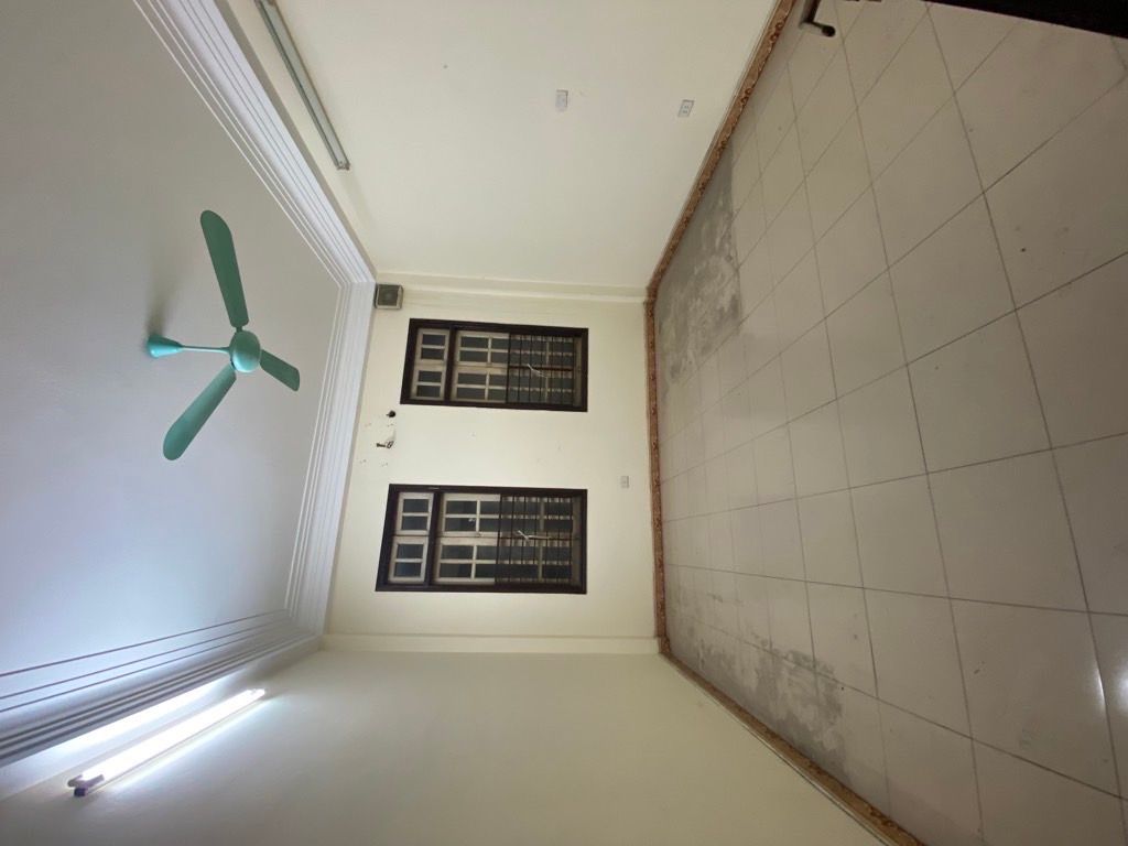 Bán nhà Đầm Trấu - diện tích 54m2 5 tầng - ô tô tránh - giá 25 tỷ