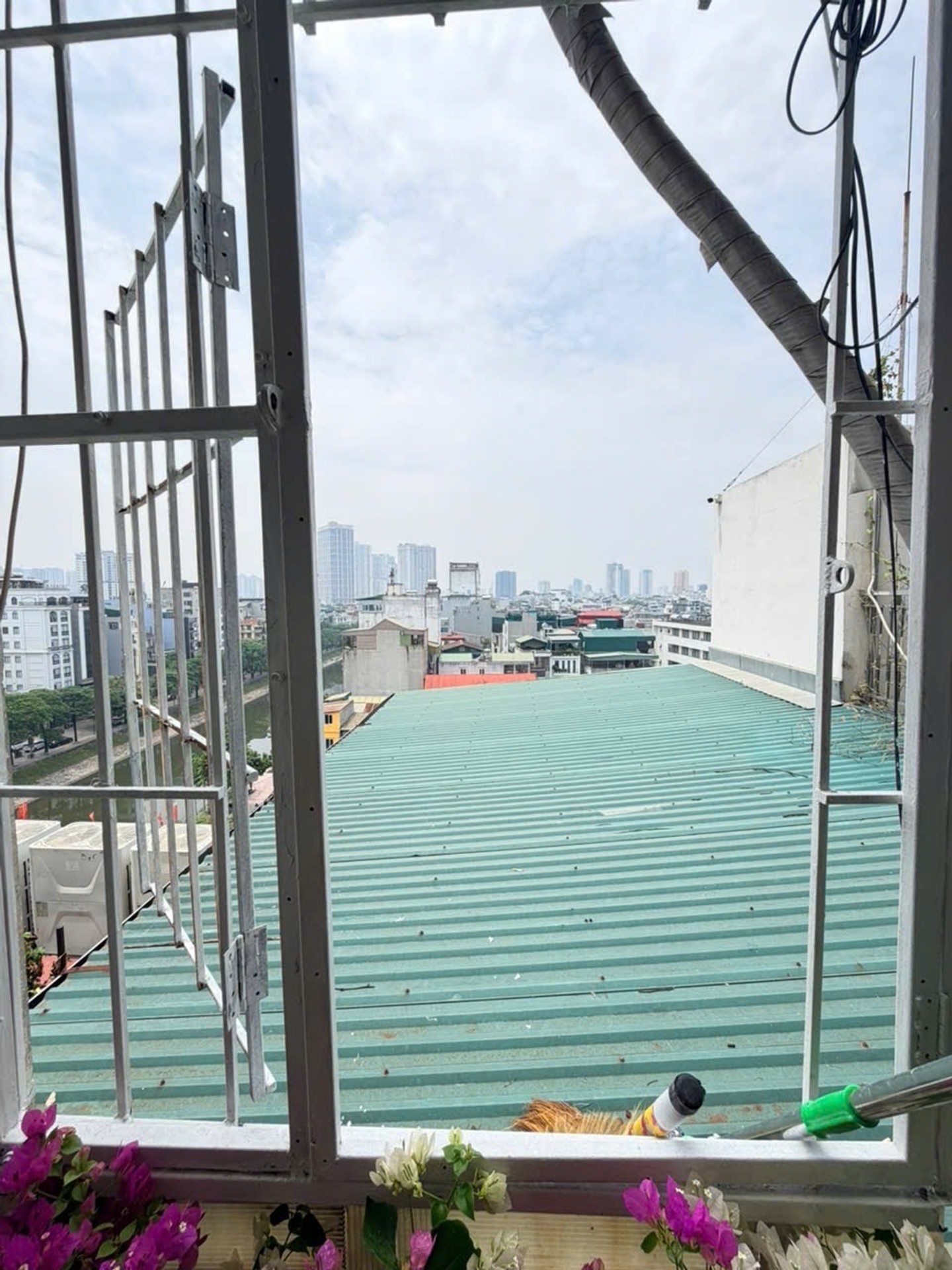 Bán nhà Vũ Tông Phan - diện tích 55m2 9 tầng - Nhà đẹp hiếm có - giá 2,6 tỷ