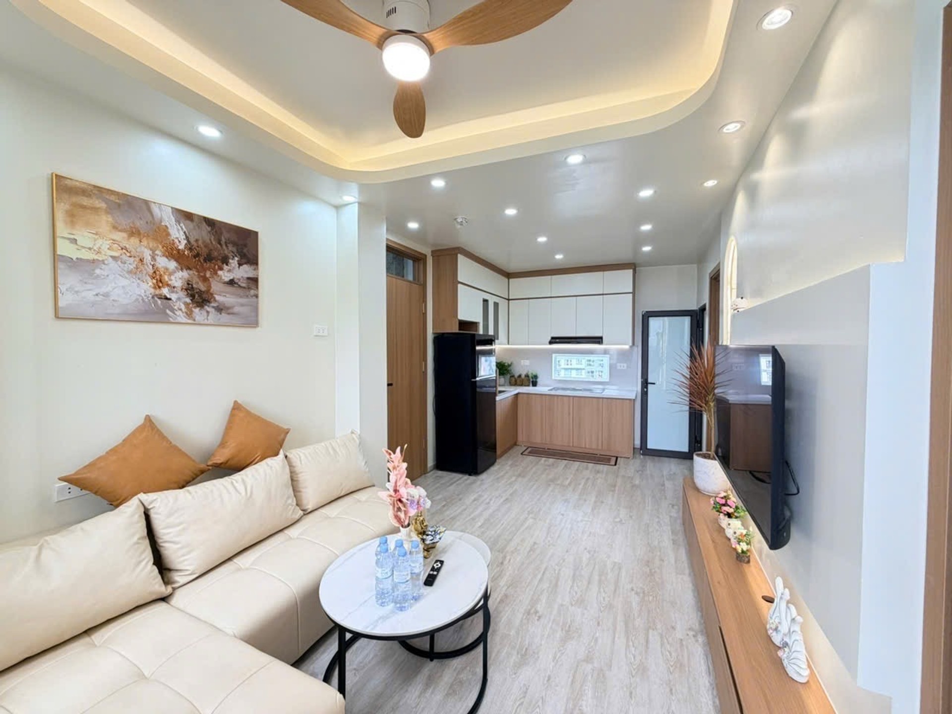 Bán nhà Vũ Tông Phan - diện tích 55m2 9 tầng - Nhà đẹp hiếm có - giá 2,6 tỷ