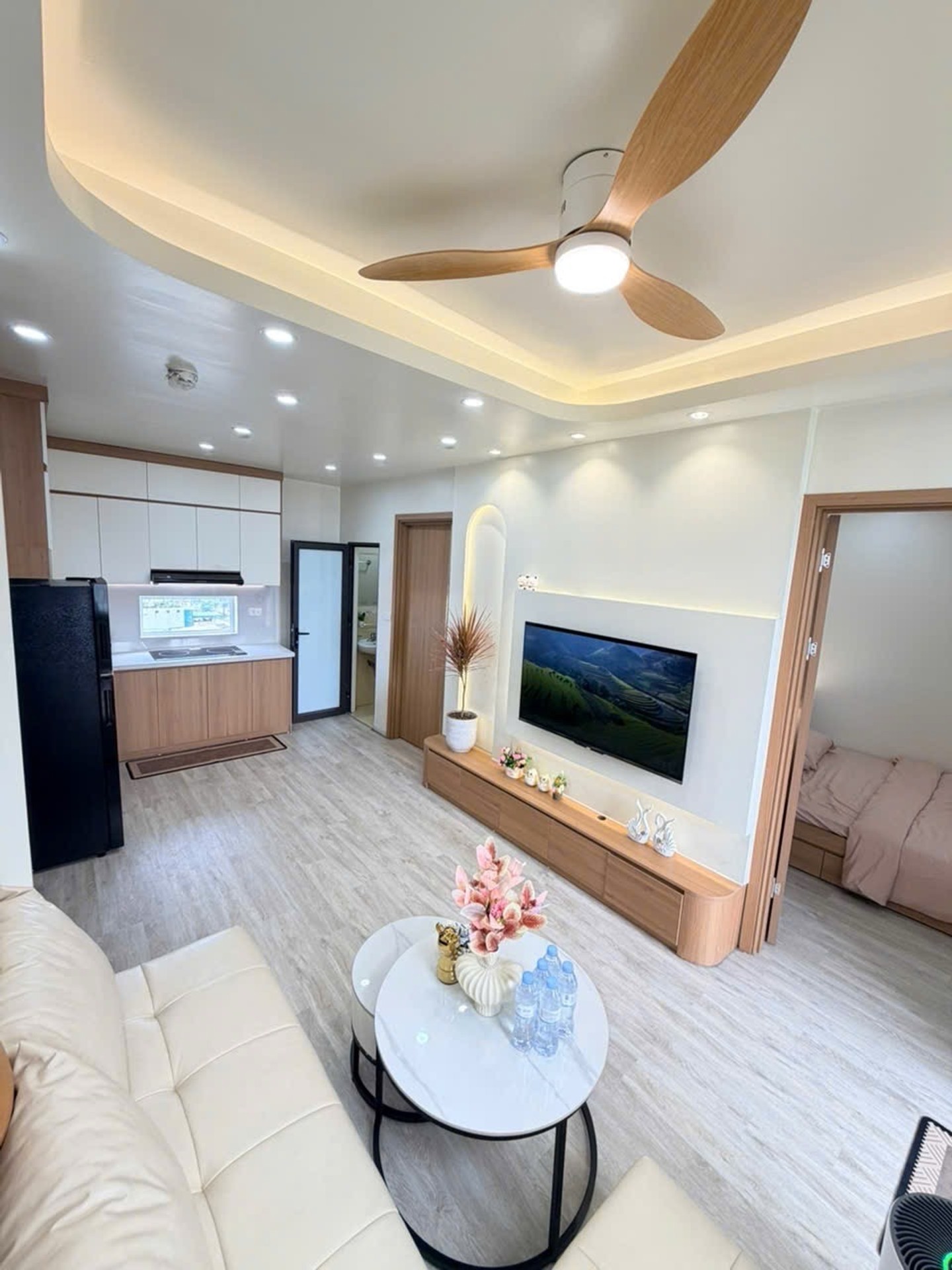 Bán nhà Vũ Tông Phan - diện tích 55m2 9 tầng - Nhà đẹp hiếm có - giá 2,6 tỷ