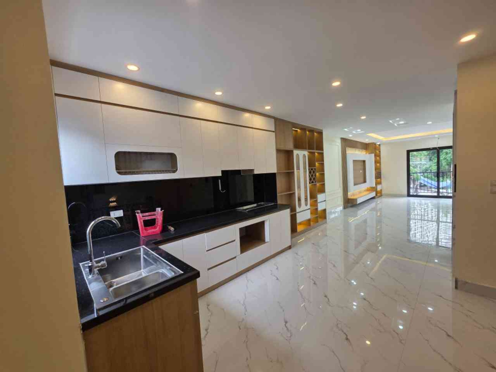 Bán nhà Dương Văn Bé - diện tích 50m2 5 tầng - Thang máy - giá 14,2 tỷ