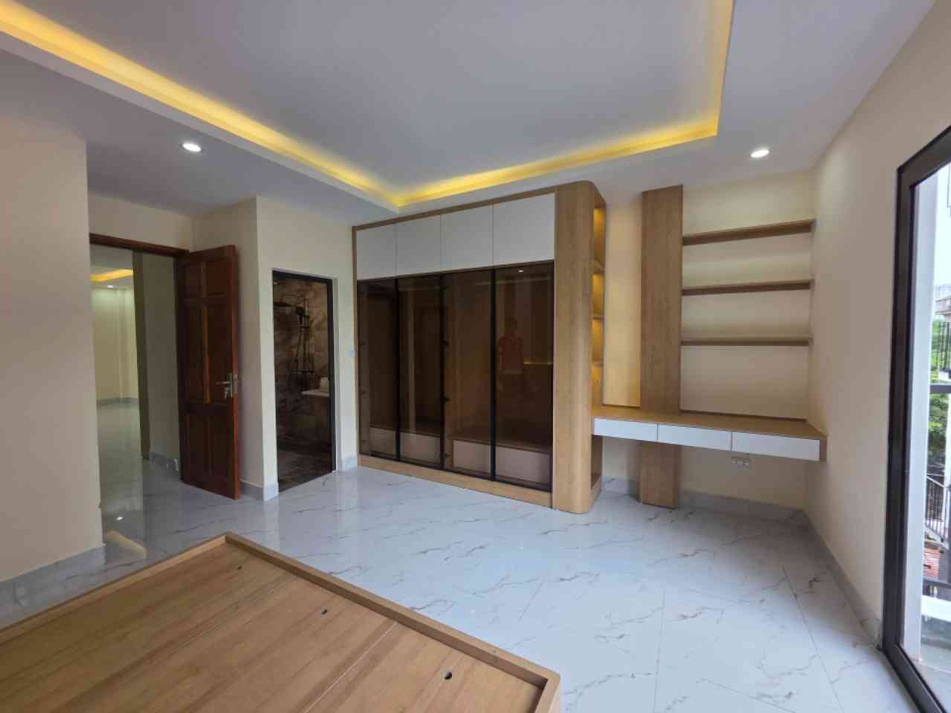 Bán nhà Dương Văn Bé - diện tích 50m2 5 tầng - Thang máy - giá 14,2 tỷ