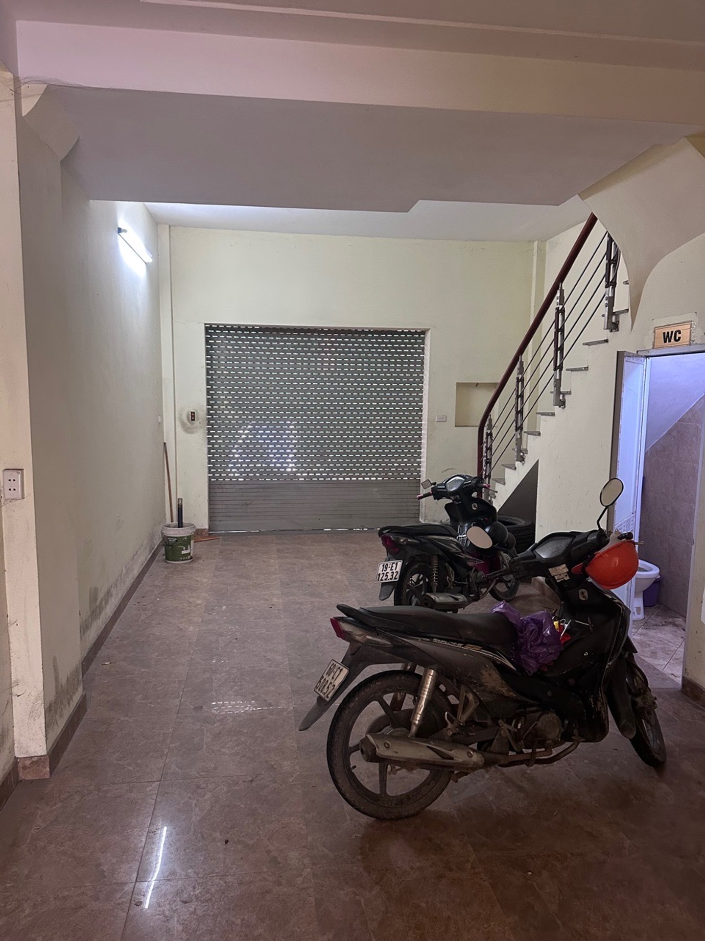 Bán nhà Hưng Thịnh - diện tích 80m2 5 tầng - Nhà đẹp hiếm có - giá 20 tỷ