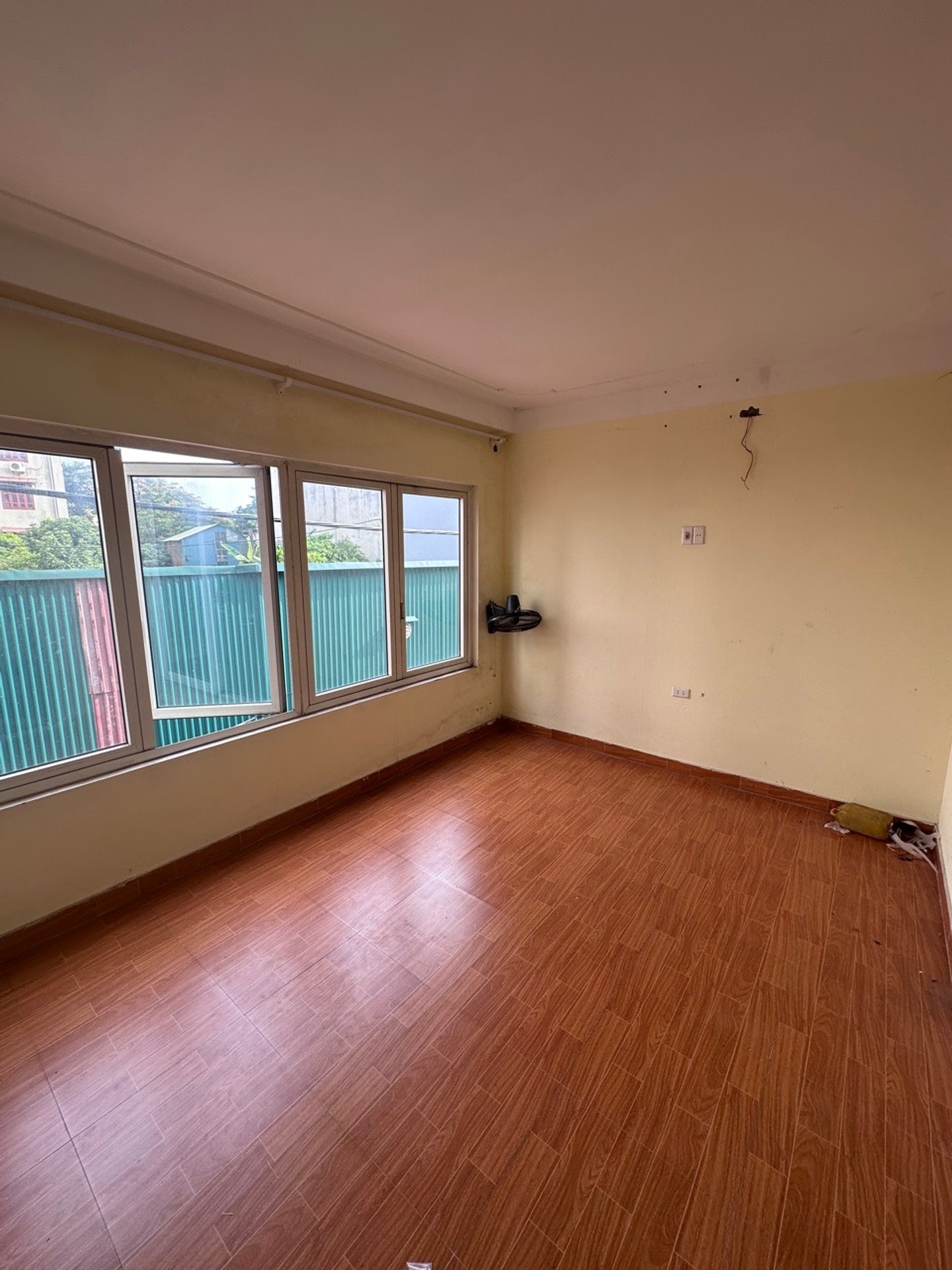 Bán nhà Hưng Thịnh - diện tích 80m2 5 tầng - Nhà đẹp hiếm có - giá 20 tỷ