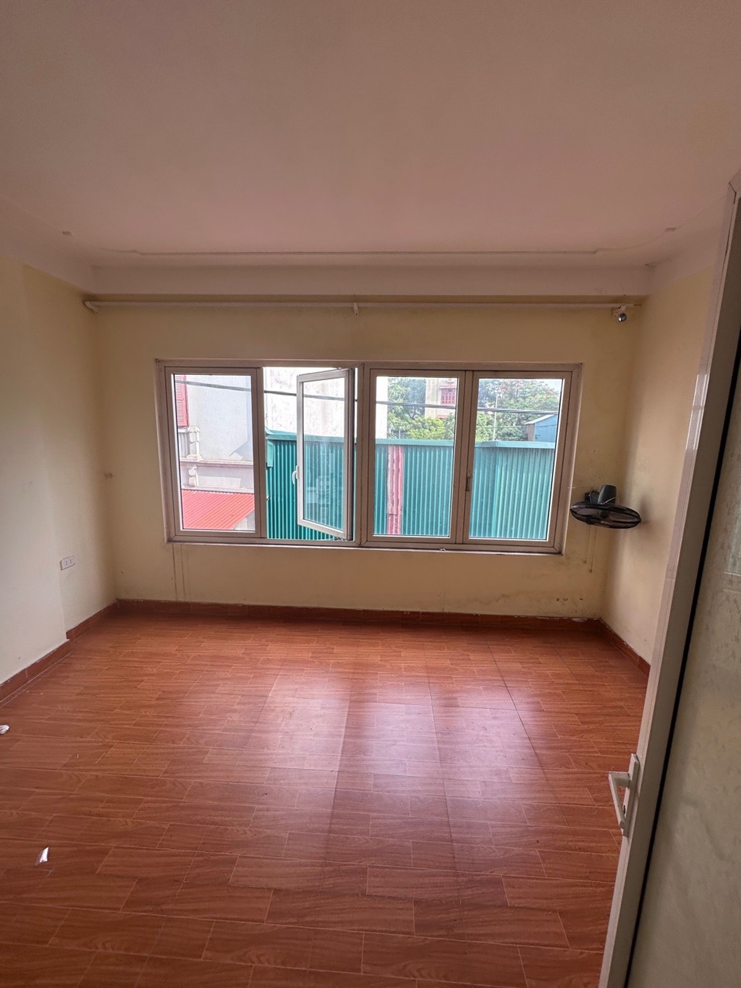 Bán nhà Hưng Thịnh - diện tích 80m2 5 tầng - Nhà đẹp hiếm có - giá 20 tỷ