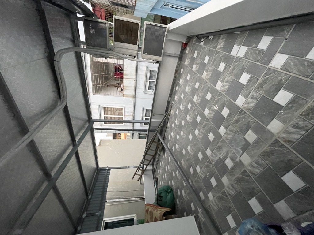 Bán nhà Định Công Thượng - diện tích 46m2 4 tầng - Lô góc 2 thoáng - giá 8,35 tỷ