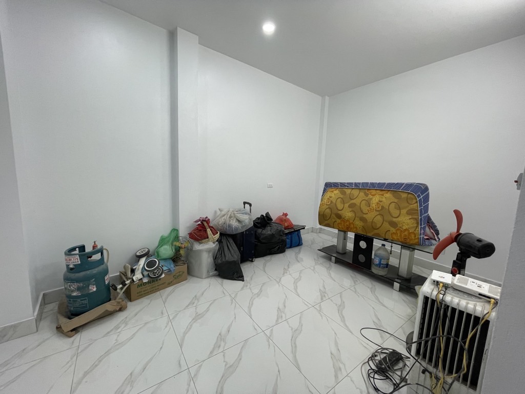 Bán nhà Định Công Thượng - diện tích 46m2 4 tầng - Lô góc 2 thoáng - giá 8,35 tỷ
