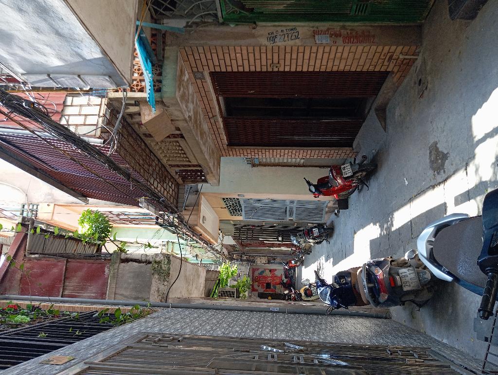 Bán nhà 71 - diện tích 71m2 5 tầng - Nhà trung tâm Hai Bà Trưng - giá 16,3 tỷ