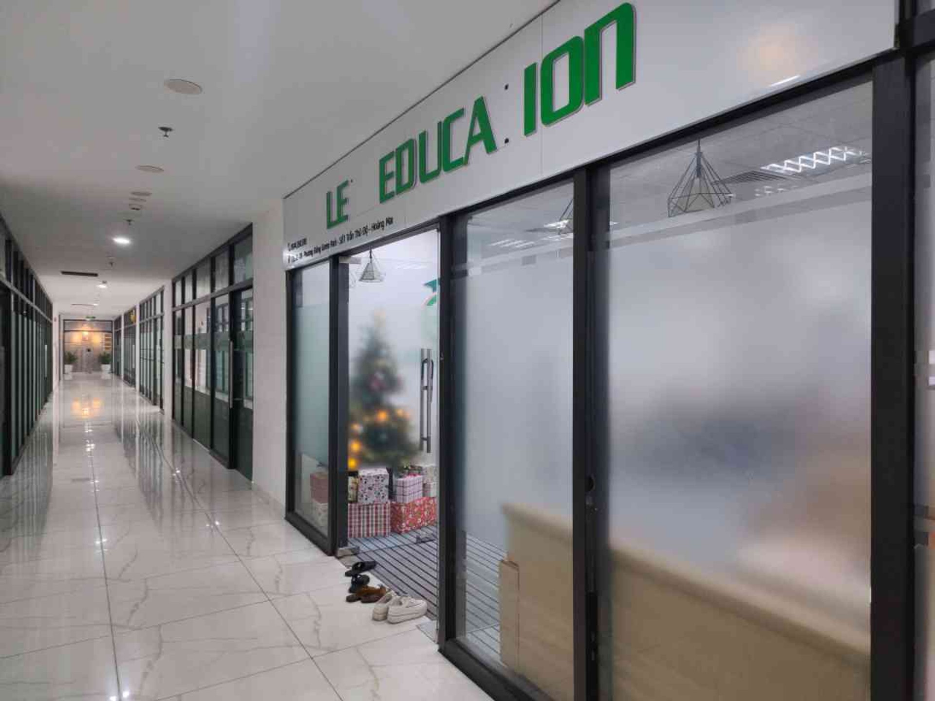 Bán nhà Trần Thủ Độ - diện tích 67m2 3 tầng - Thiết kế thông sàn cho thuê - giá 3,8 tỷ