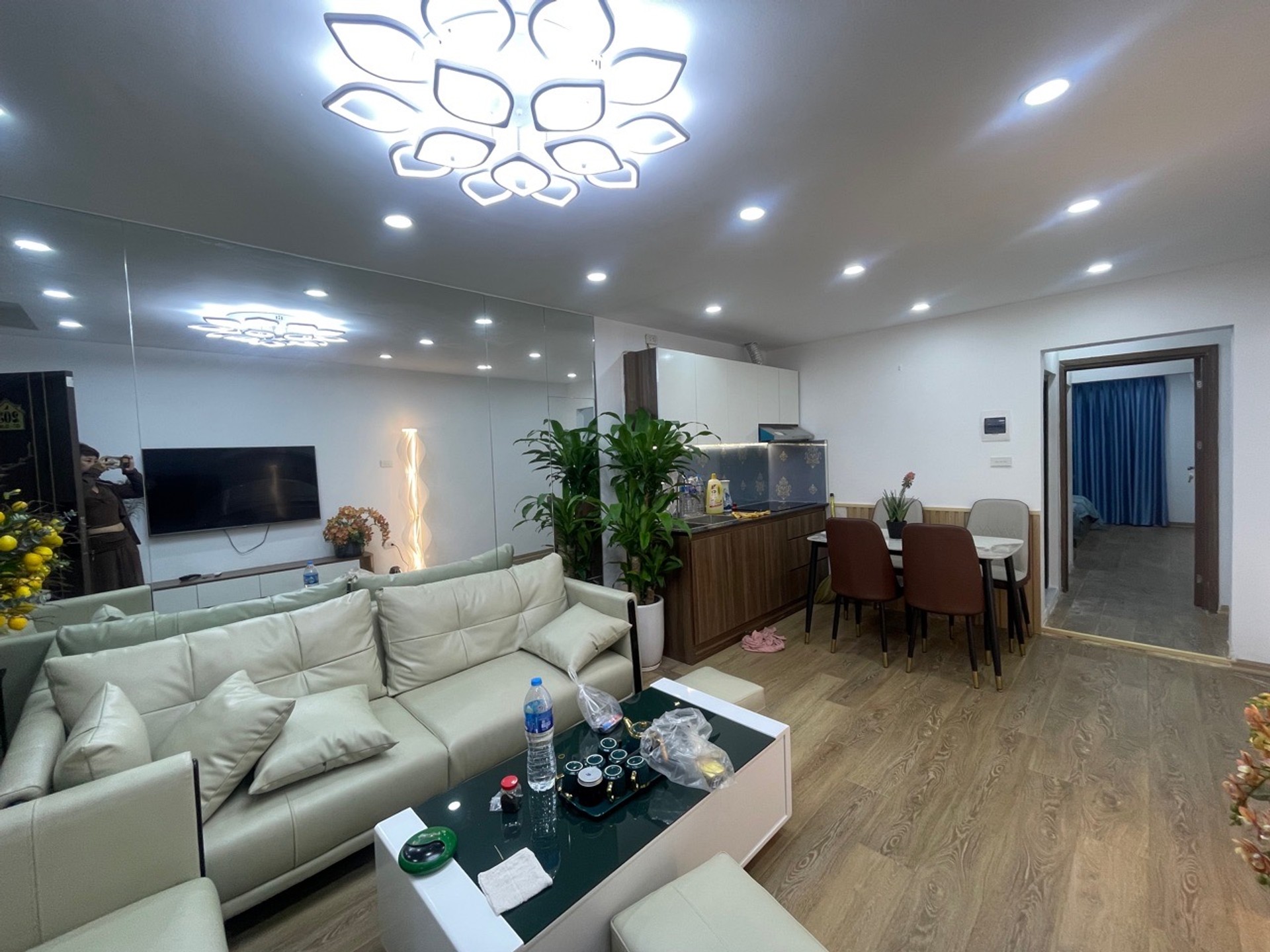 Bán nhà Phố 8/3 - diện tích 25m2 1 tầng - ô tô đỗ cửa - giá 3,6 tỷ