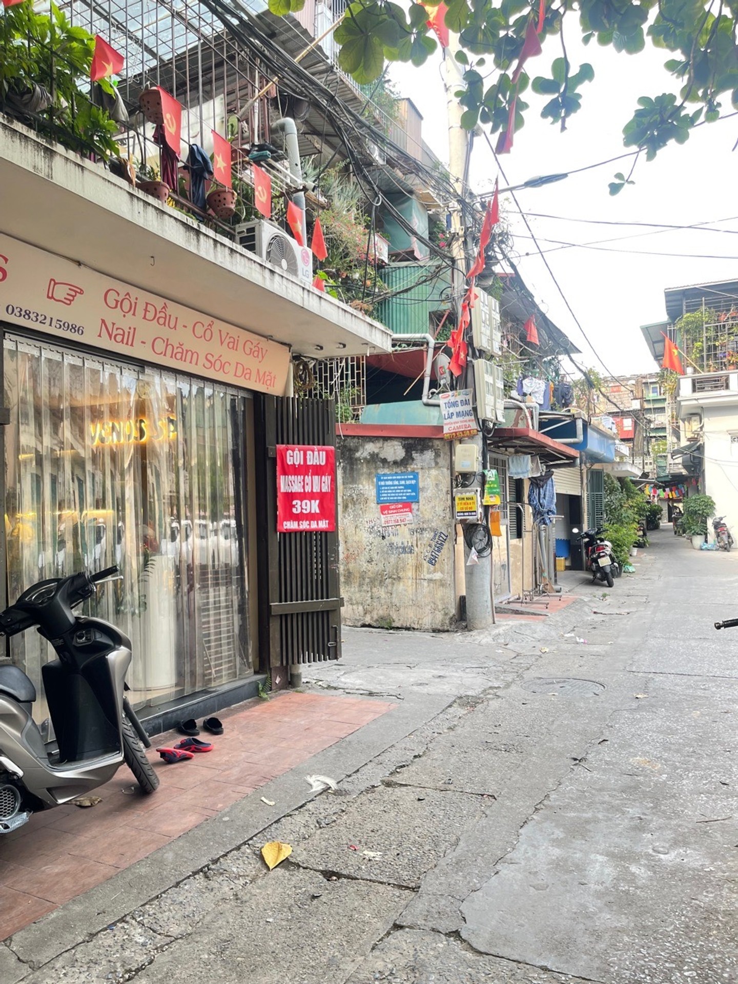 Bán nhà Phố 8/3 - diện tích 25m2 1 tầng - ô tô đỗ cửa - giá 3,6 tỷ