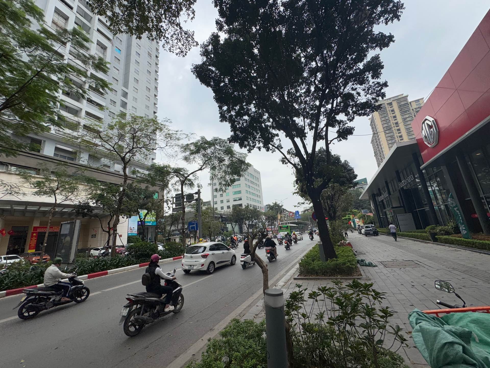 Bán nhà Láng Hạ - diện tích 52m2 2 tầng - Mặt phố kinh doanh - giá 41,5 tỷ