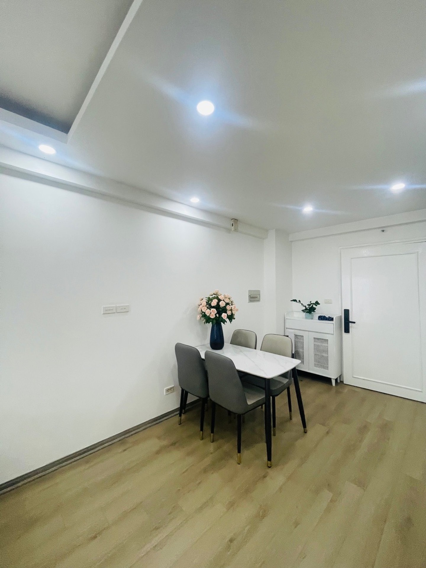 Bán nhà Linh Đàm - diện tích 63m2 1 tầng - Nhà đẹp hiếm có - giá 5,5 tỷ