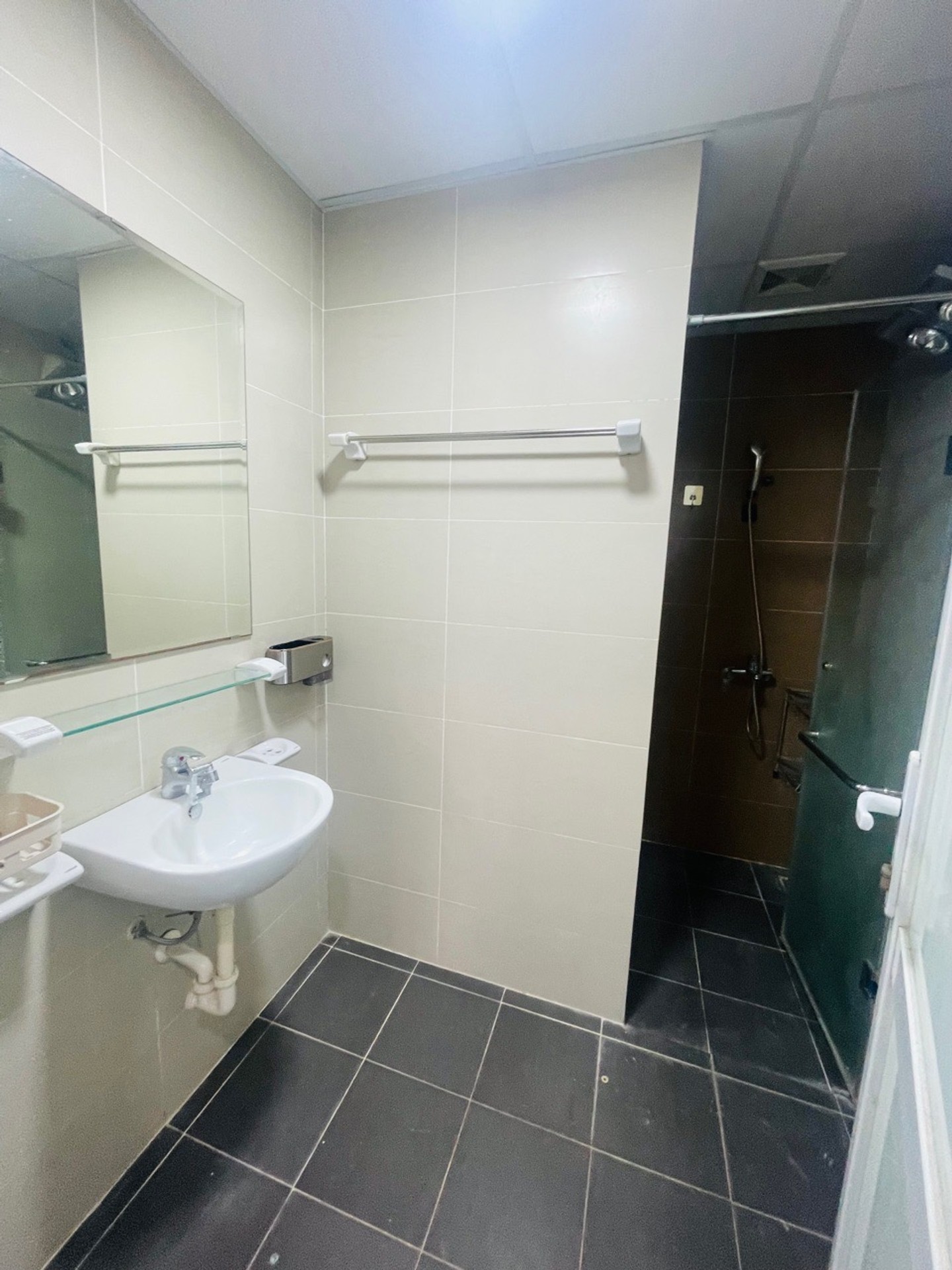 Bán nhà Linh Đàm - diện tích 63m2 1 tầng - Nhà đẹp hiếm có - giá 5,5 tỷ