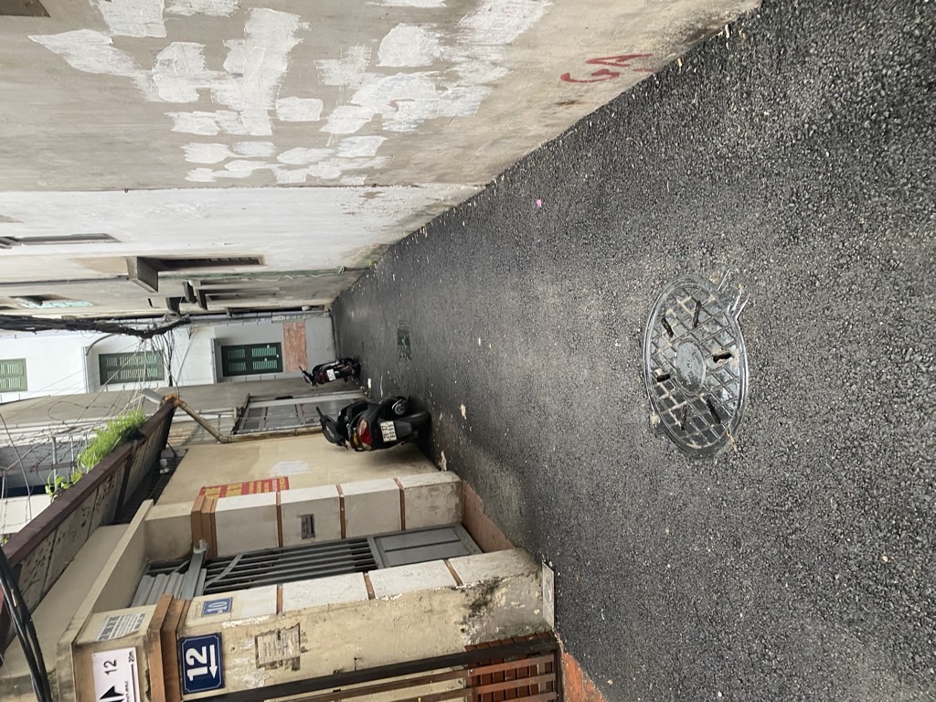 Bán nhà Nguyễn Ngọc Vũ - diện tích 350m2 3 tầng - Biệt thự gần phố - giá 88 tỷ