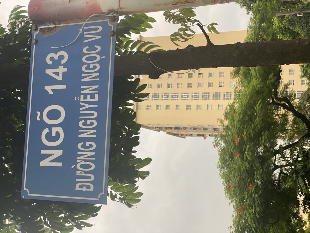 Bán nhà Nguyễn Ngọc Vũ - diện tích 350m2 3 tầng - Biệt thự gần phố - giá 88 tỷ