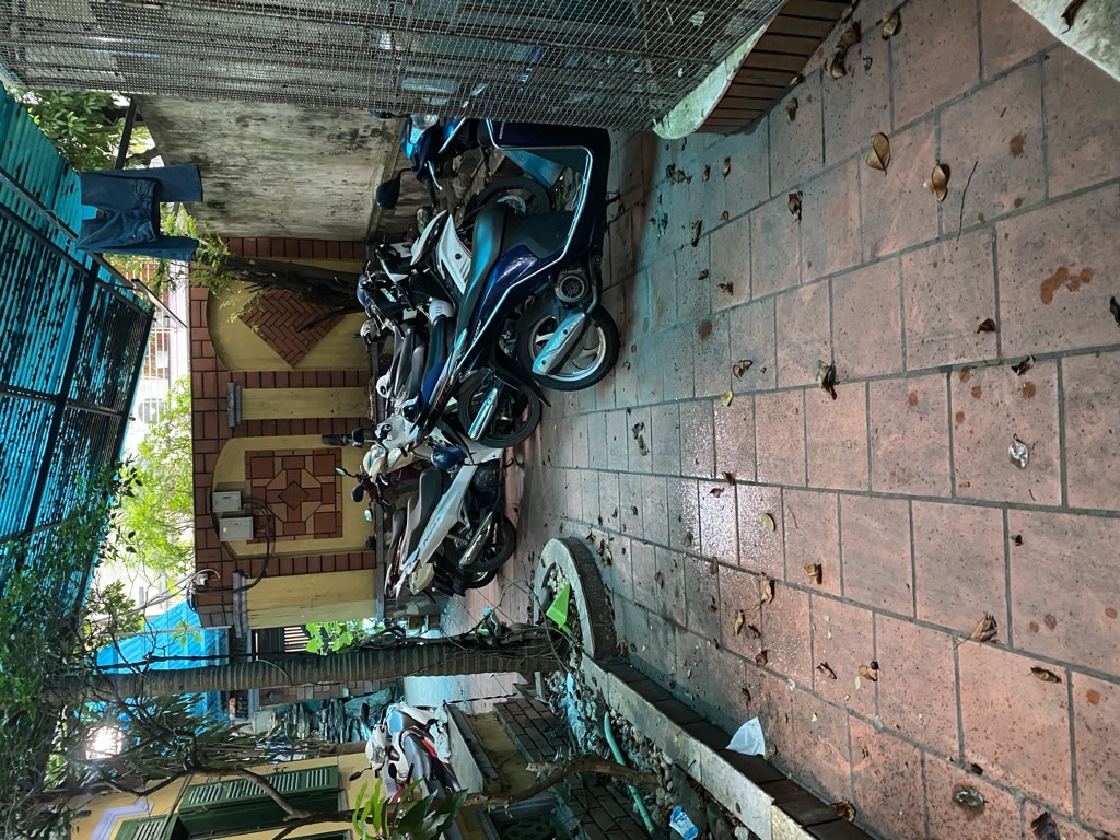 Bán nhà Nguyễn Ngọc Vũ - diện tích 350m2 3 tầng - Biệt thự gần phố - giá 88 tỷ