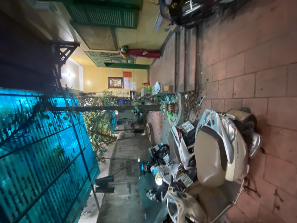 Bán nhà Nguyễn Ngọc Vũ - diện tích 350m2 3 tầng - Biệt thự gần phố - giá 88 tỷ