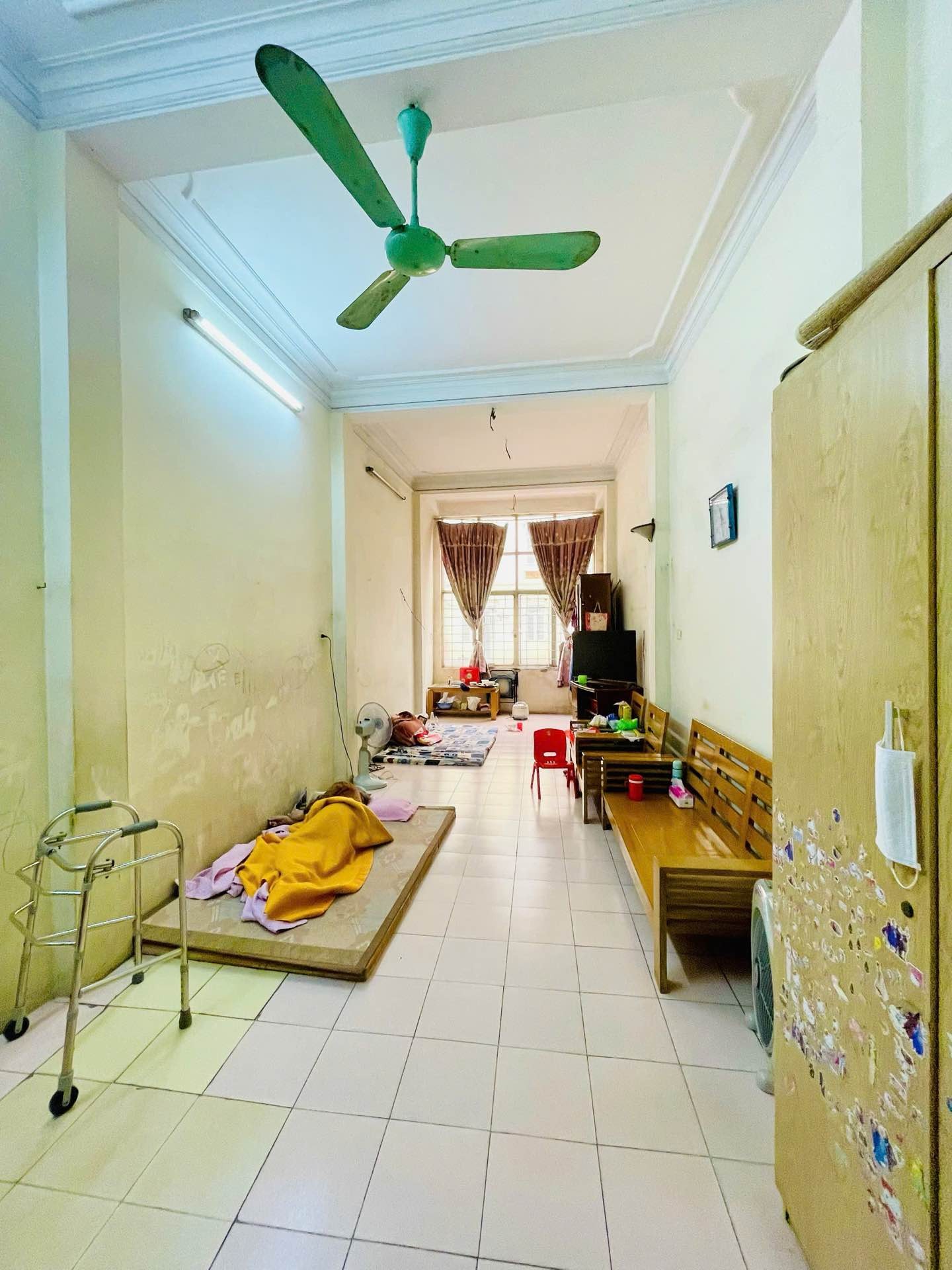 Bán nhà Khâm Thiên - diện tích 60m2 5 tầng - Mặt phố siêu trung tâm - giá 37 tỷ